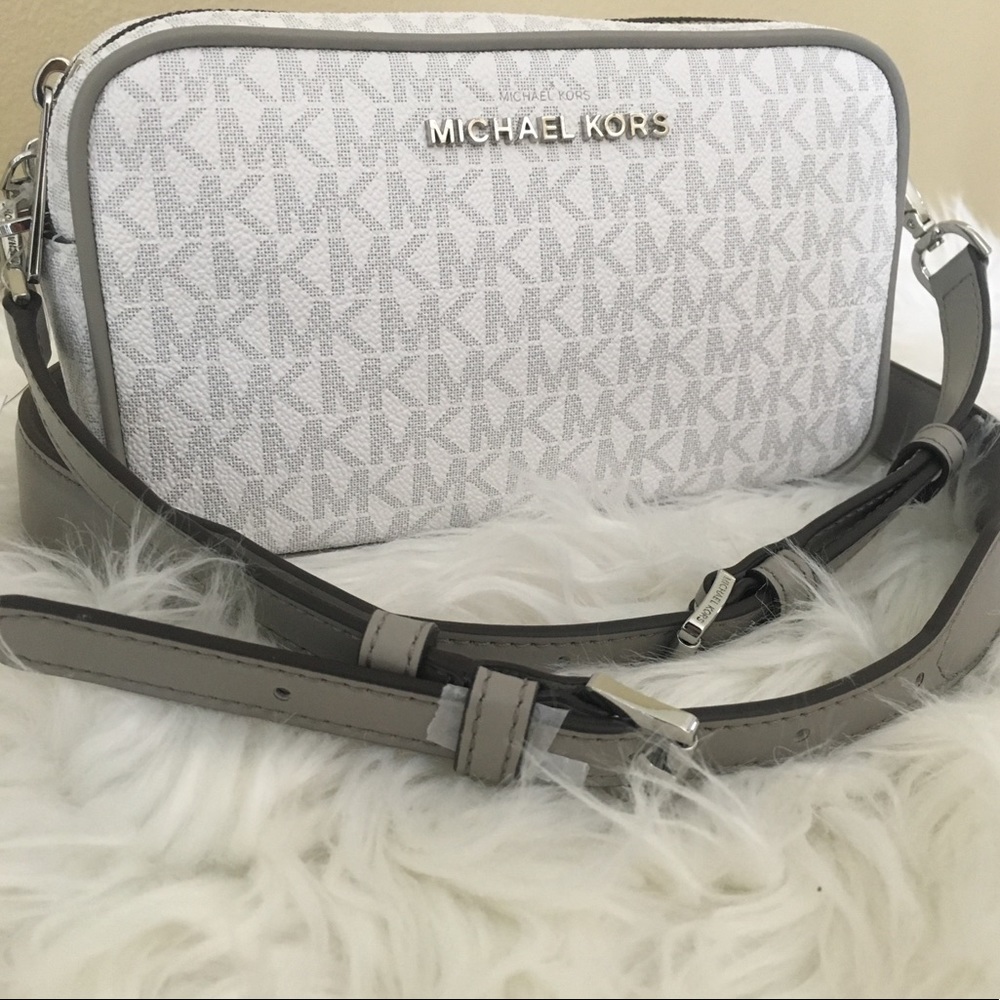 Last one✨Michael Kors small Connie Crossbody Bag - Picture 2 of 8